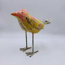 Lade das Bild in den Galerie-Viewer, Vintage Küken groß mit langen Füßen Höhe 23,0 cm
