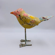 Lade das Bild in den Galerie-Viewer, Vintage Küken groß mit langen Füßen Höhe 23,0 cm
