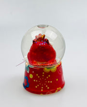 Lade das Bild in den Galerie-Viewer, Pomme Pidou &quot; Schneekugel &quot;
