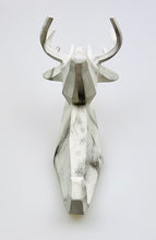 Lade das Bild in den Galerie-Viewer, Kleiderhaken &quot;Hirsch&quot; Weiß/marmoriert
